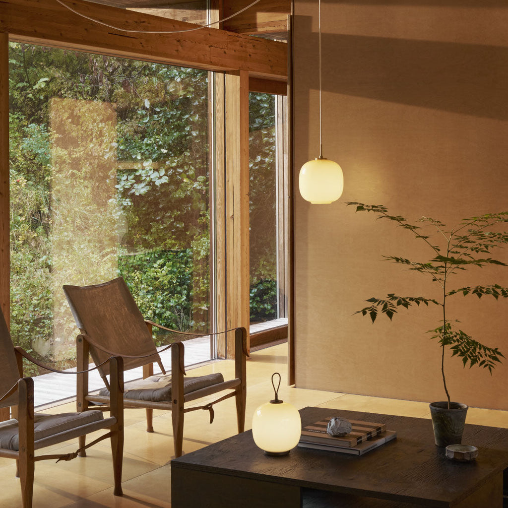 Louis Poulsen VL45 ラジオハウス ペンダントライト ペール・イエロー｜柔光の北欧名作【展示品】