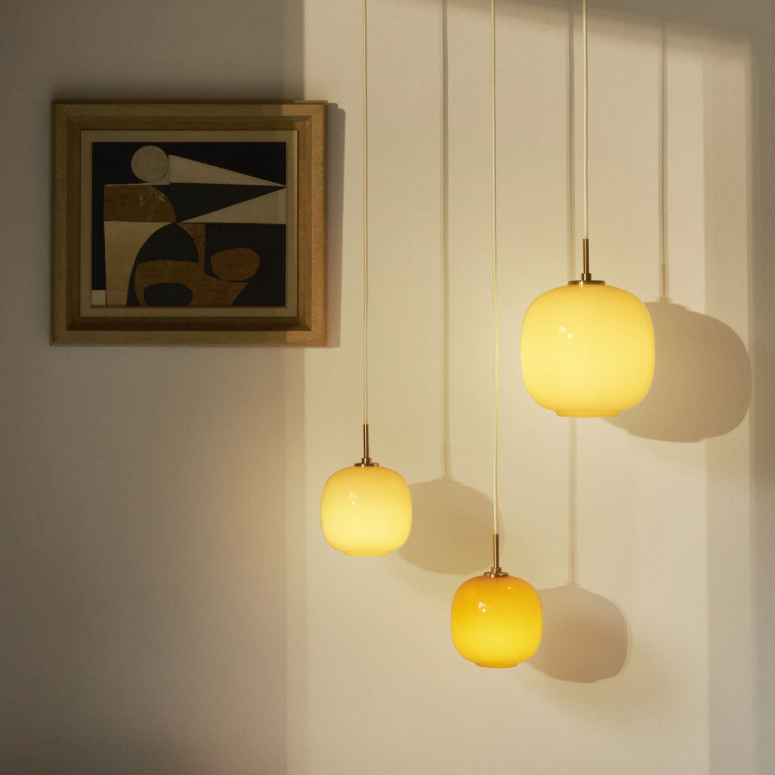 Louis Poulsen VL45 ラジオハウス ペンダントライト ペール・イエロー｜柔光の北欧名作【展示品】