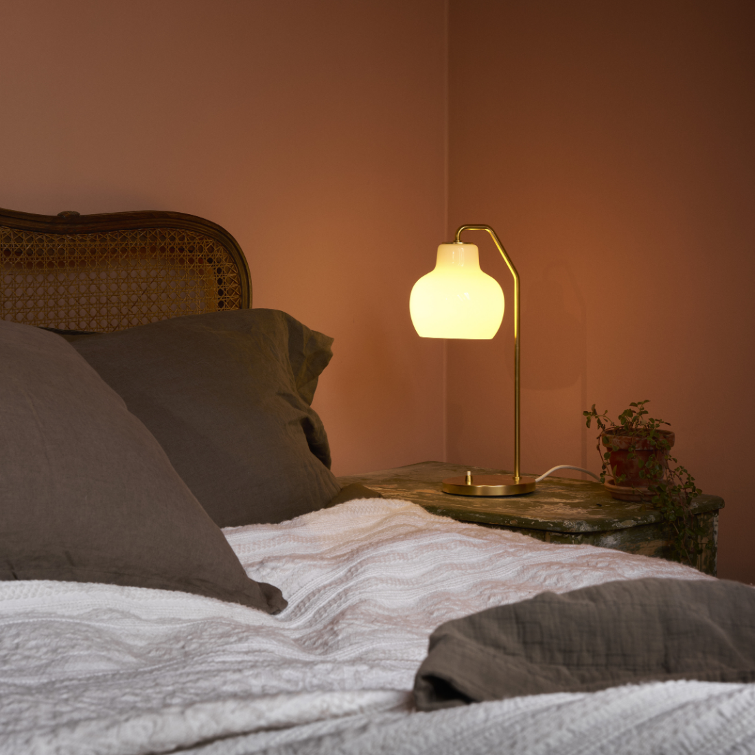 Louis Poulsen VL リングクラウン テーブルランプ【展示品】