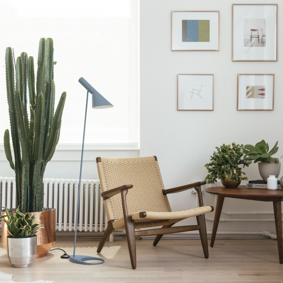 Louis Poulsen AJ フロアランプ 真鍮ポリッシュ仕上【展示品】