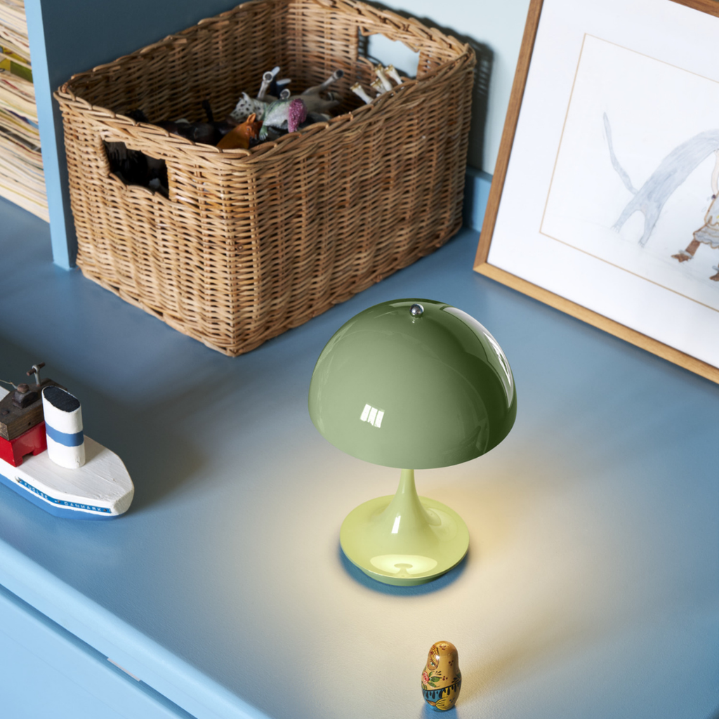 Louis Poulsen パンテラ160 ポータブル V3【展示品】