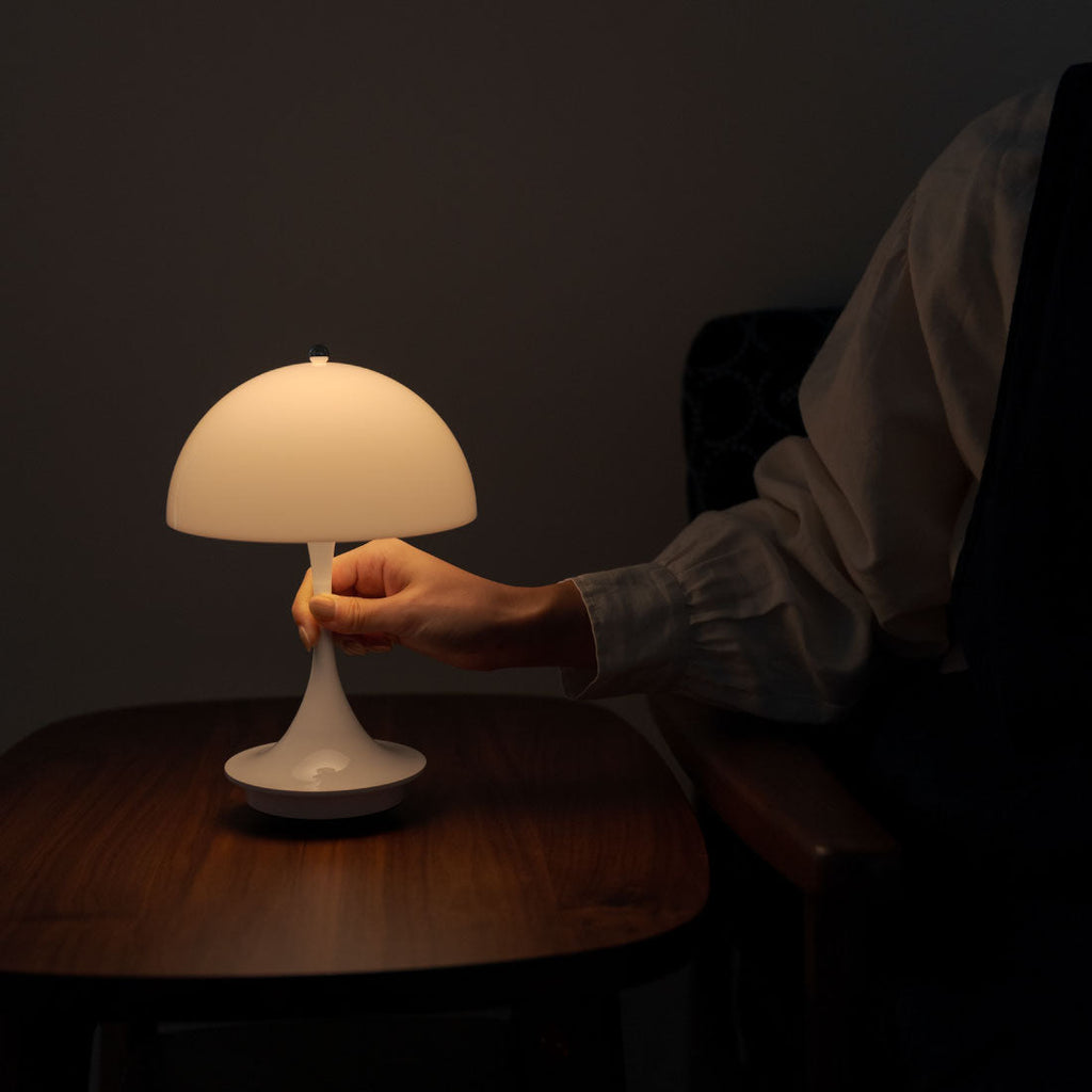 Louis Poulsen Panthella 160 ポータブル V3 オパールホワイト【展示品】