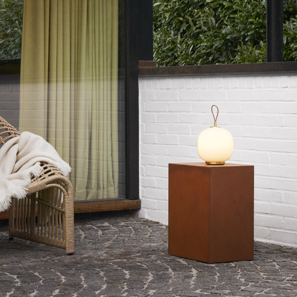 Louis Poulsen VL45 ラジオハウス ポータブルランプ【展示品】