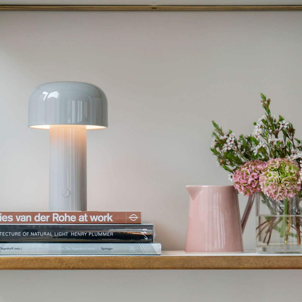 FLOS BELLHOP T（ベルホップ T）｜どこでも灯せるポータブルデザインランプ【展示品】