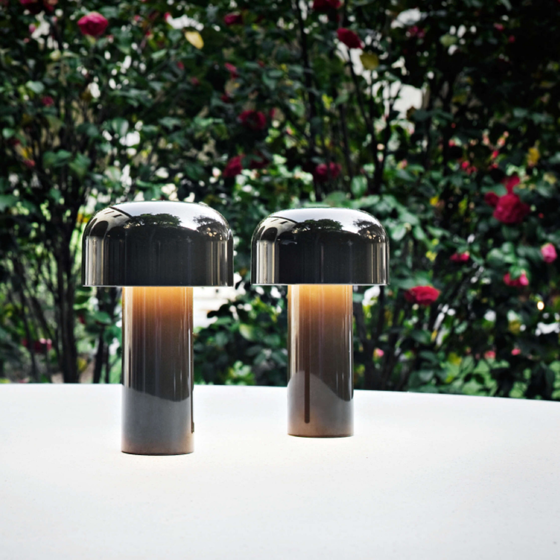 FLOS BELLHOP T（ベルホップ T）｜どこでも灯せるポータブルデザインランプ【展示品】