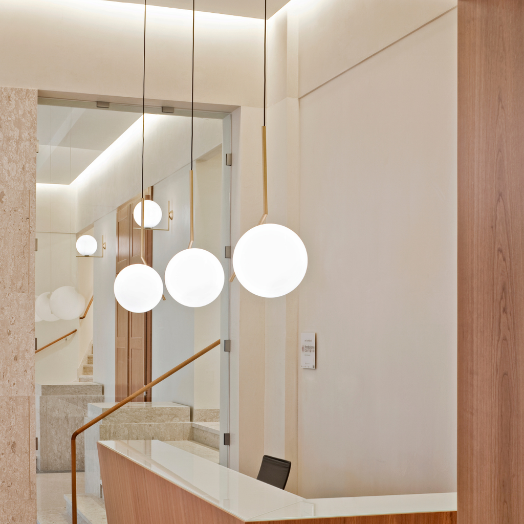 FLOS IC LIGHTS S1（アイシーライト S1）｜均衡と静寂を灯すペンダントライト【ダクト仕様・展示品】