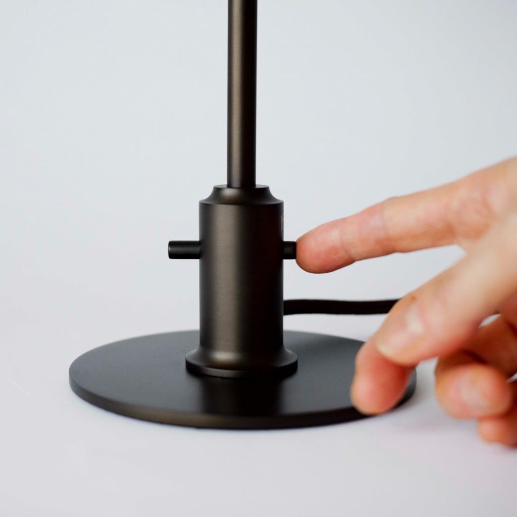 Louis Poulsen PH 2/1 テーブルランプ ダスティー・テラコッタ【展示品】