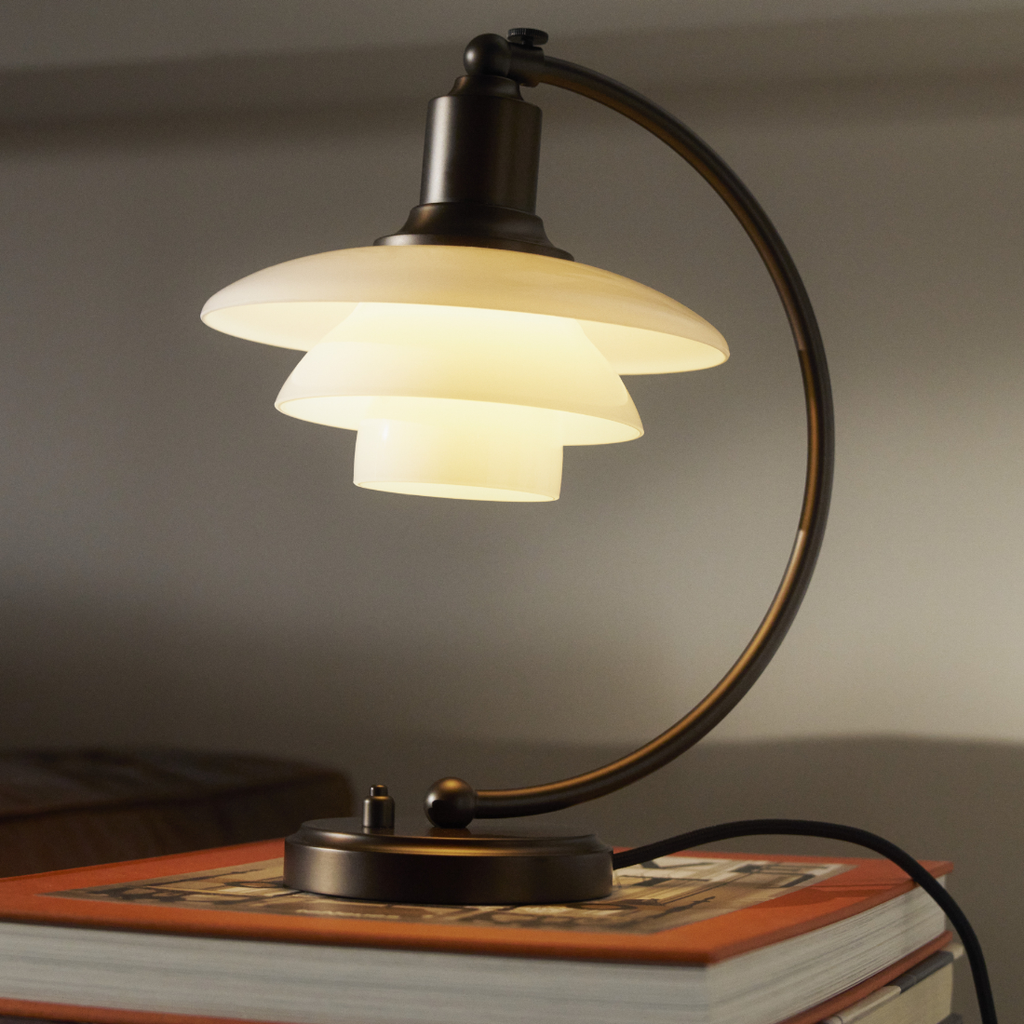 Louis Poulsen PH 2/2 ルナ エイジドブラス テーブルランプ【展示品】