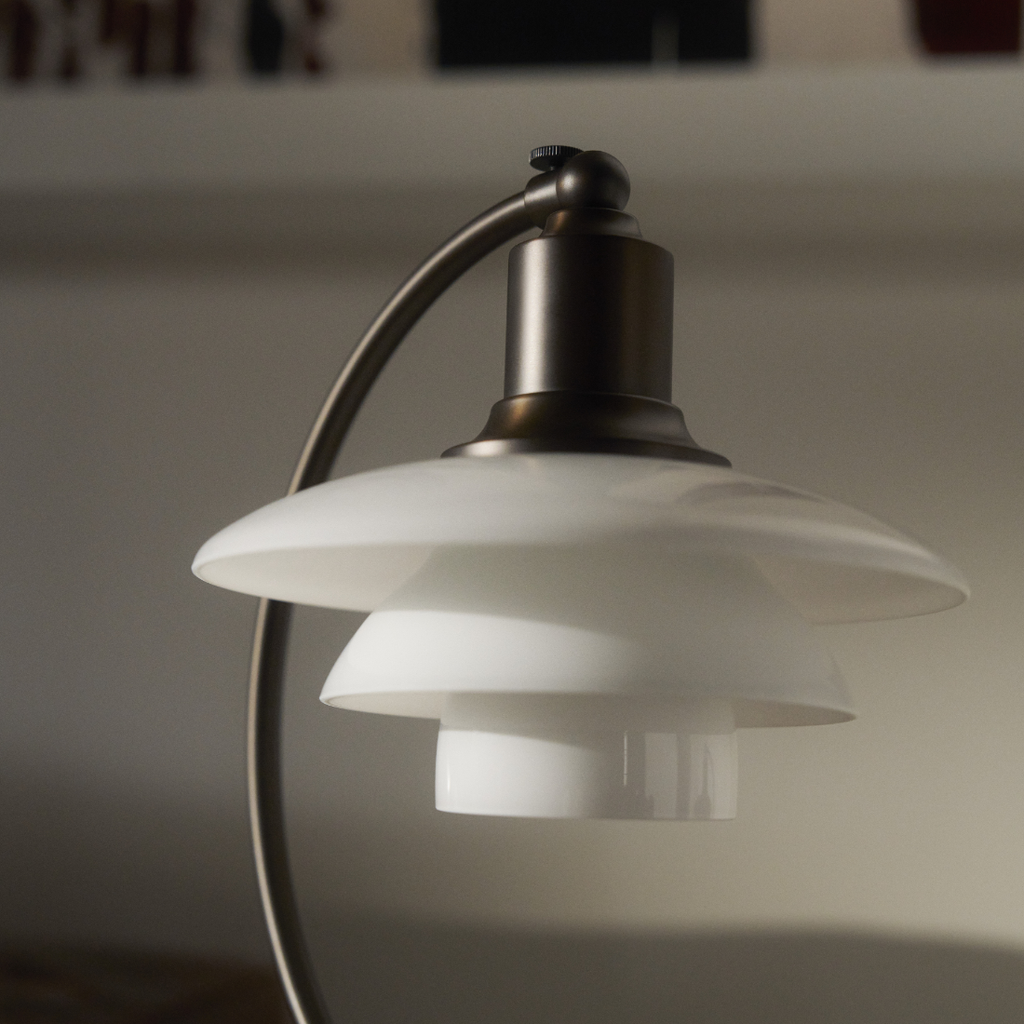 Louis Poulsen PH 2/2 ルナ エイジドブラス テーブルランプ【展示品】