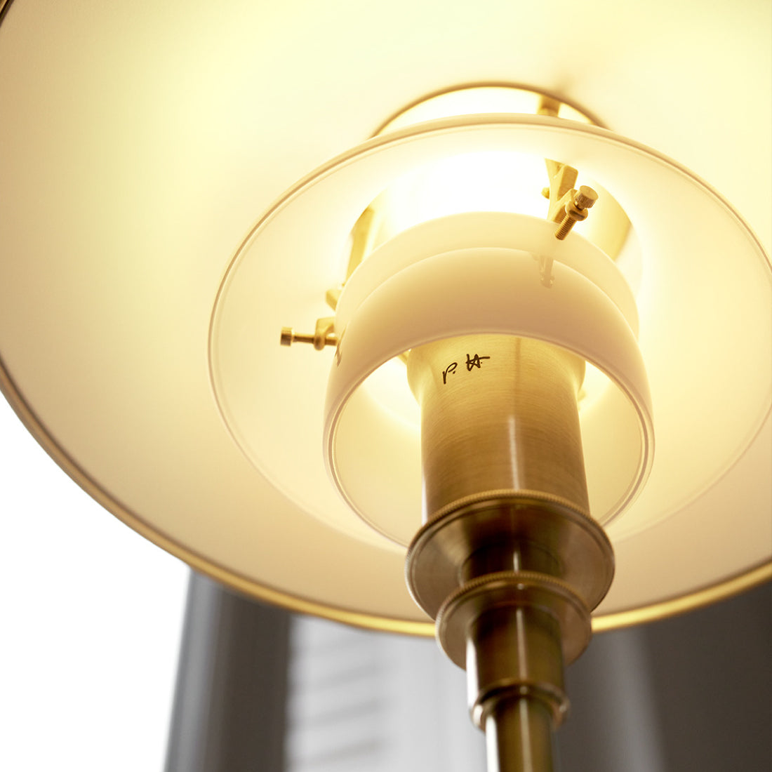 Louis Poulsen PH 3/2 真鍮ガラス テーブルランプ【展示品】