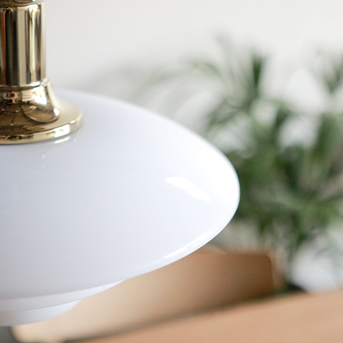 Louis Poulsen PH 3½–3 グラスペンダント｜タイムレスな北欧デザイン【展示品】