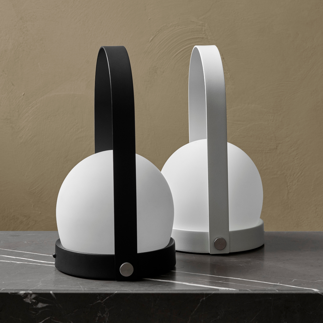 Audo Copenhagen CARRIE Portable Lamp（キャリー ポータブル ランプ）｜北欧デザイン コードレスランプ【展示品】