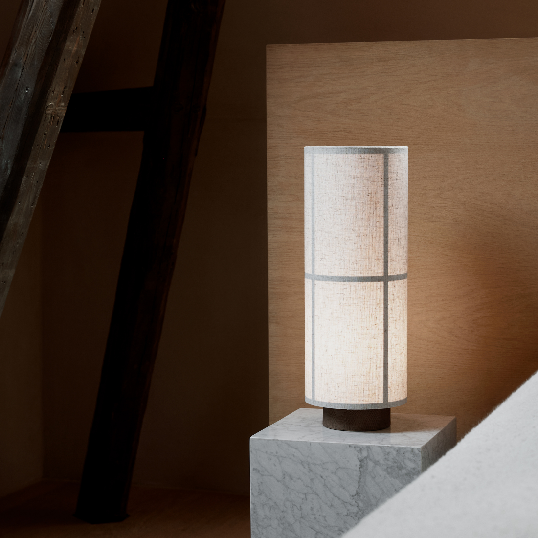 Audo Copenhagen HASHIRA Table Lamp（ハシラ テーブルランプ）｜北欧デザイン 和モダン照明【展示品】
