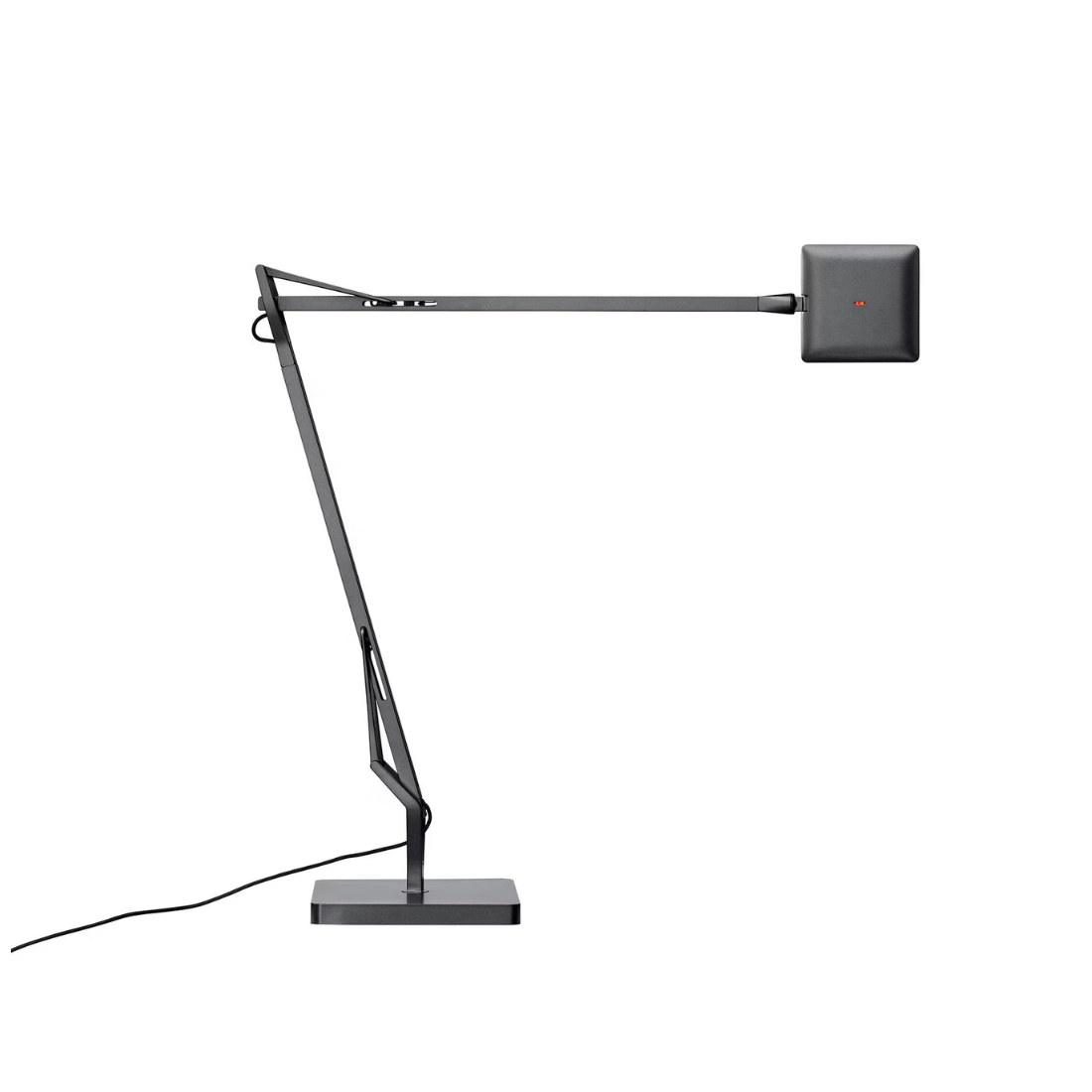 FLOS KELVIN EDGE（ケルビン エッジ）｜建築美と機能性を備えたLEDテーブルランプ【展示品】