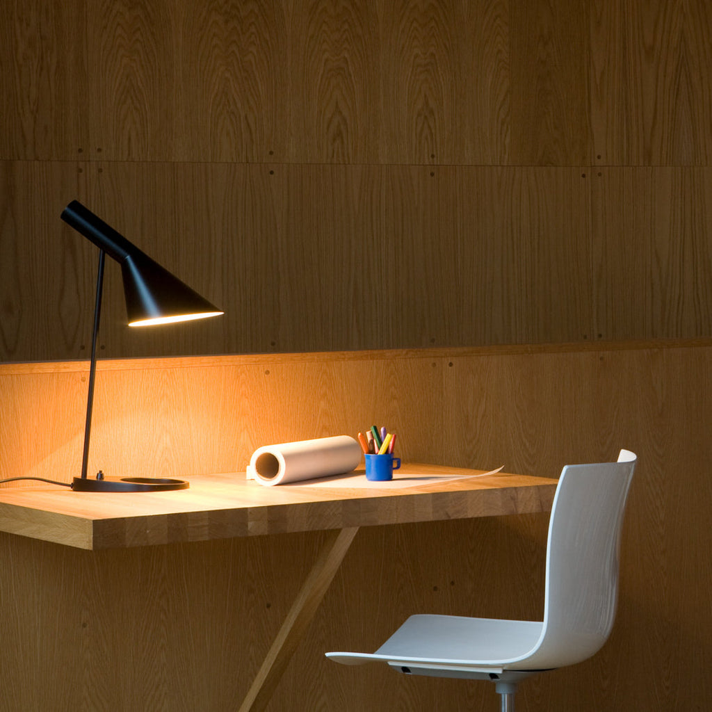 Louis Poulsen AJ テーブルランプ【展示品】