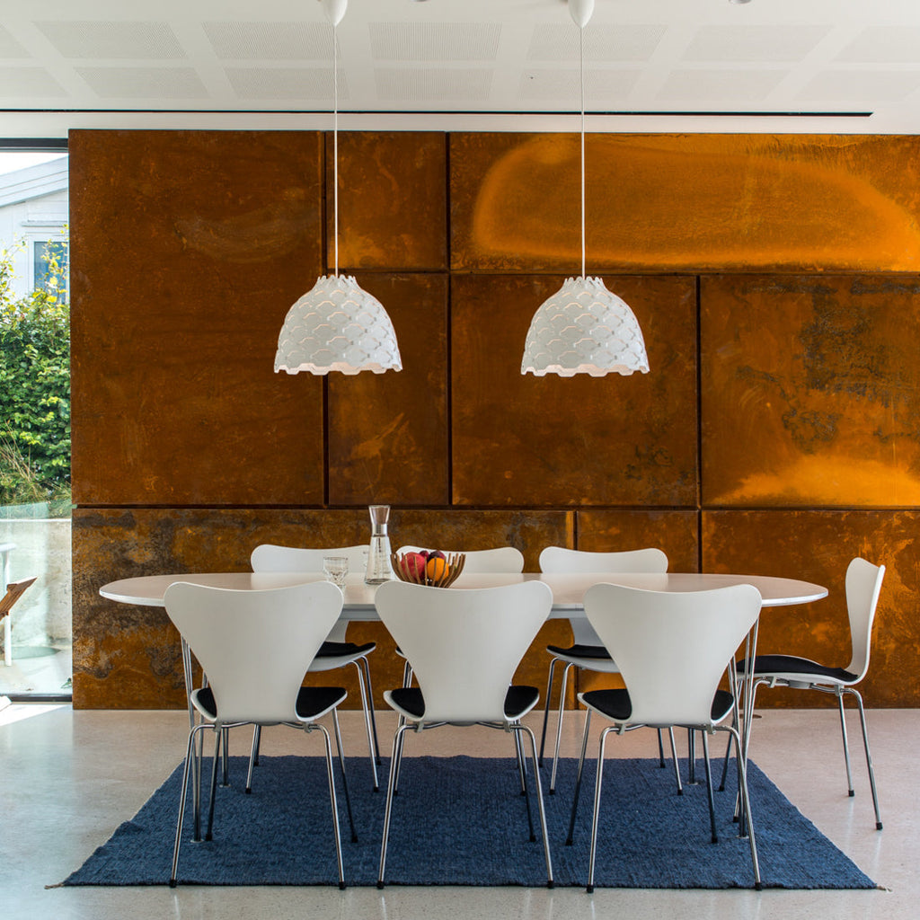 Louis Poulsen LC Shutters（エルシー・シャッターズ）ホワイト｜柔らかな光のアートペンダント【展示品】