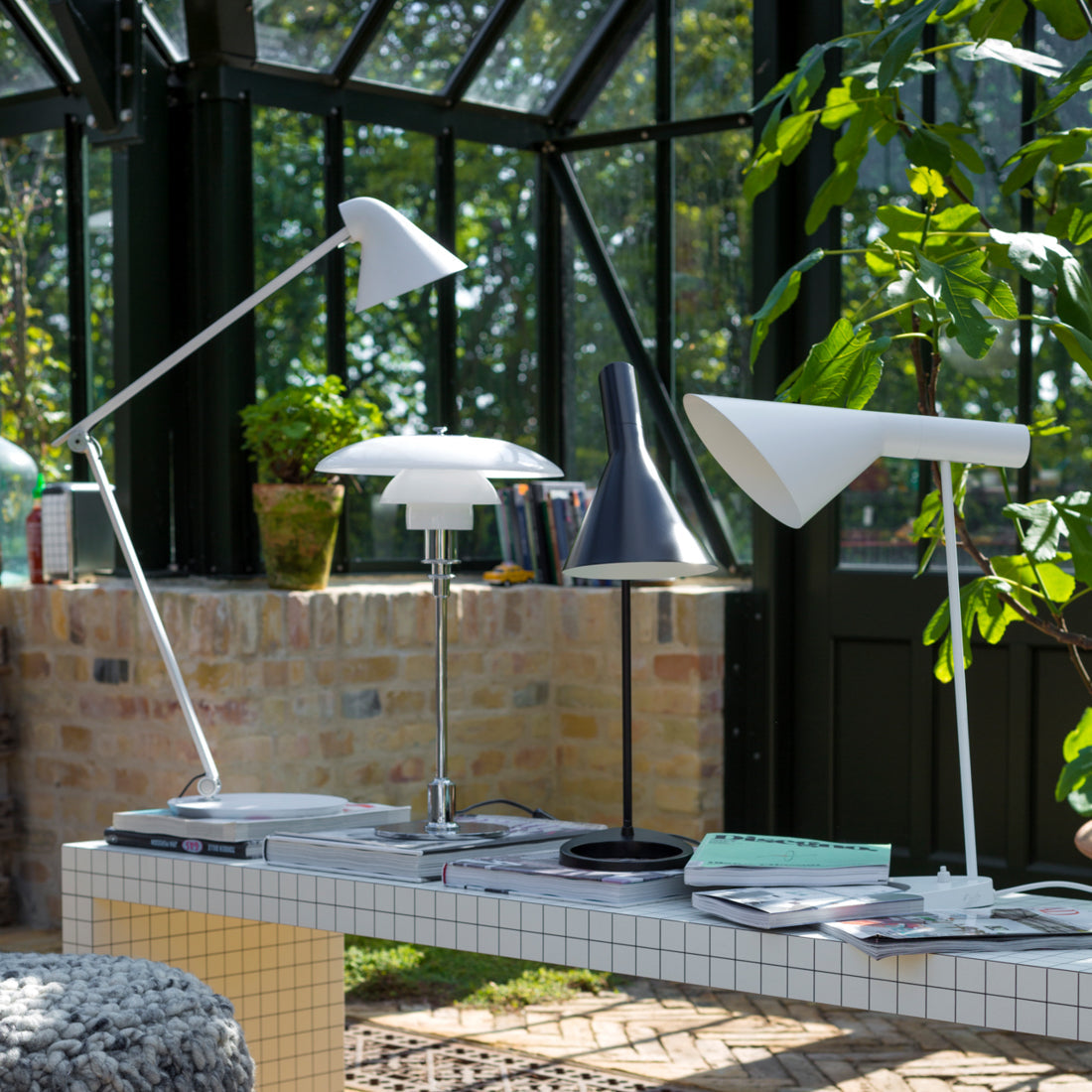 Louis Poulsen NJP テーブルランプ ベース付【展示品】