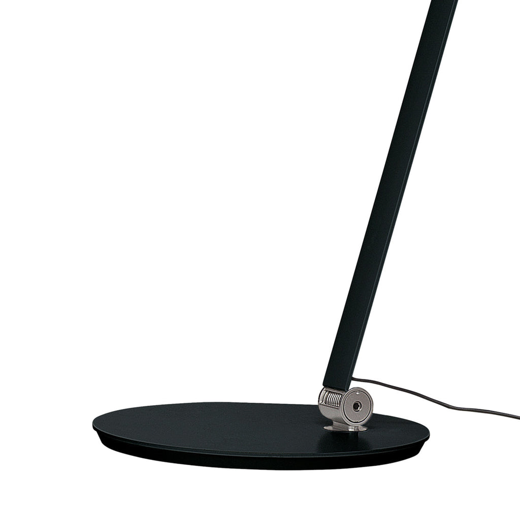 Louis Poulsen NJP テーブルランプ ベース付【展示品】