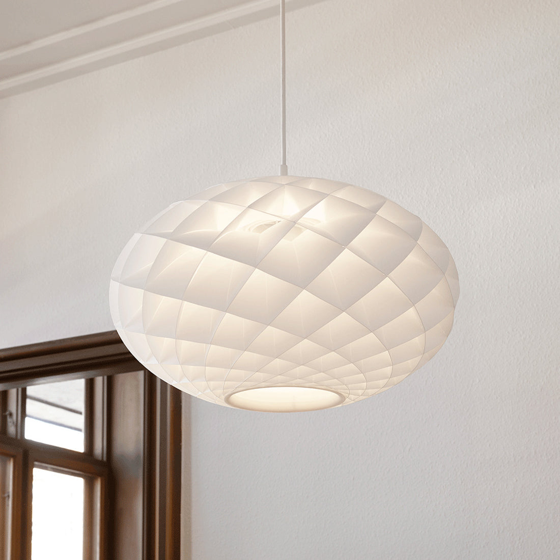 Louis Poulsen パテラ オーバル｜光を彫刻する現代の北欧シャンデリア【展示品】