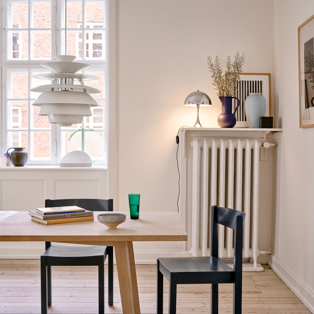 Louis Poulsen PH Snowball（スノーボール）｜光を彫刻する名作ペンダントライト【展示品】