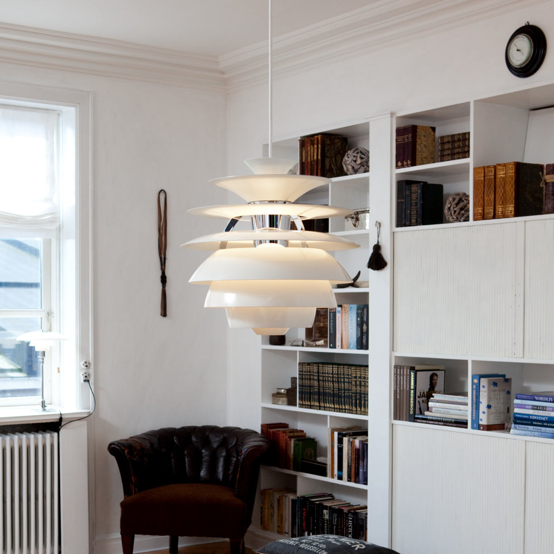 Louis Poulsen PH Snowball（スノーボール）｜光を彫刻する名作ペンダントライト【展示品】