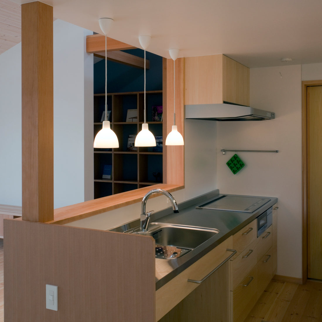 Louis Poulsen Toldbod 220（トルボー 220）グラスペンダントライト｜上品で柔らかな光【展示品】