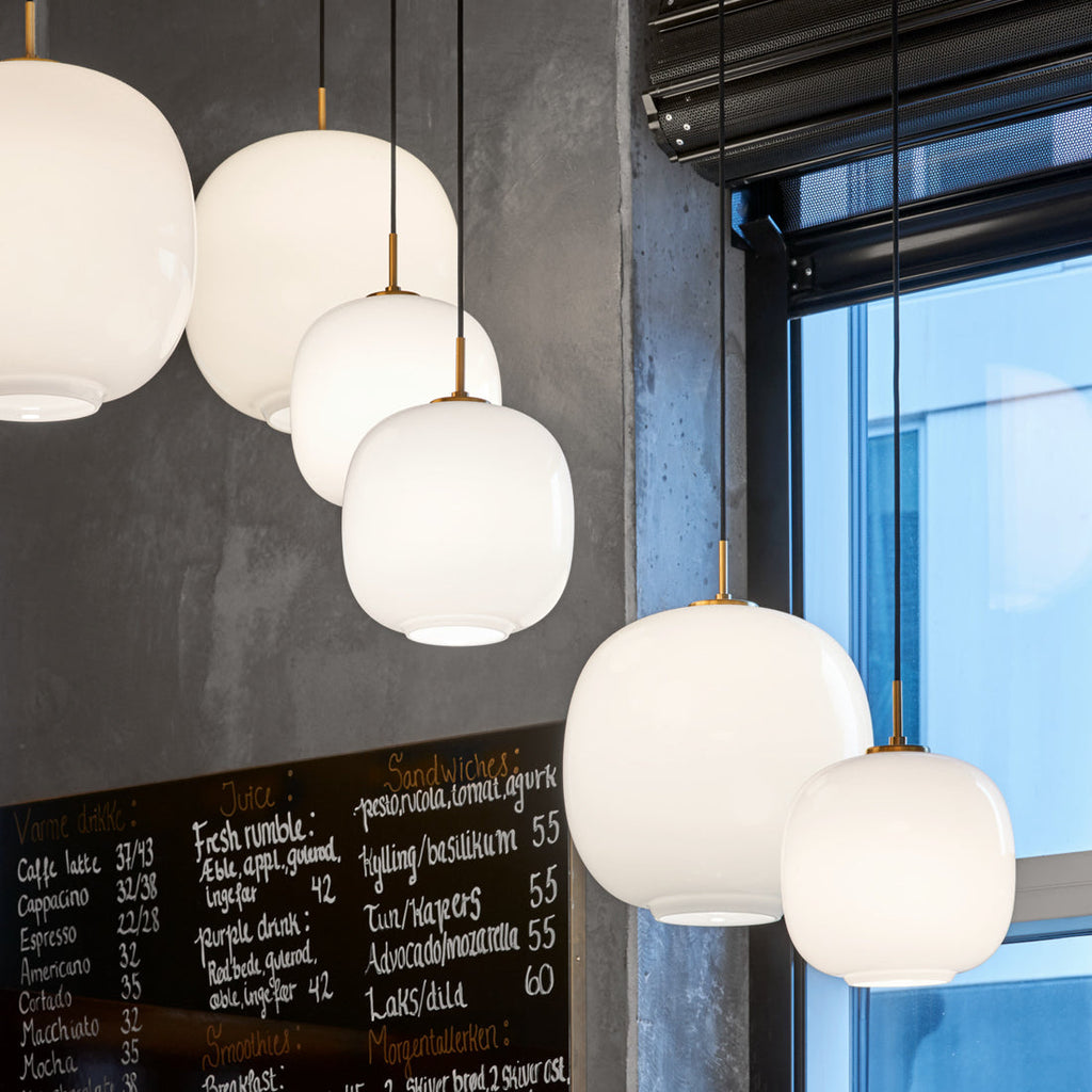 Louis Poulsen VL45 ラジオハウス ペンダントライト｜真鍮と吹きガラスの北欧名作【展示品】