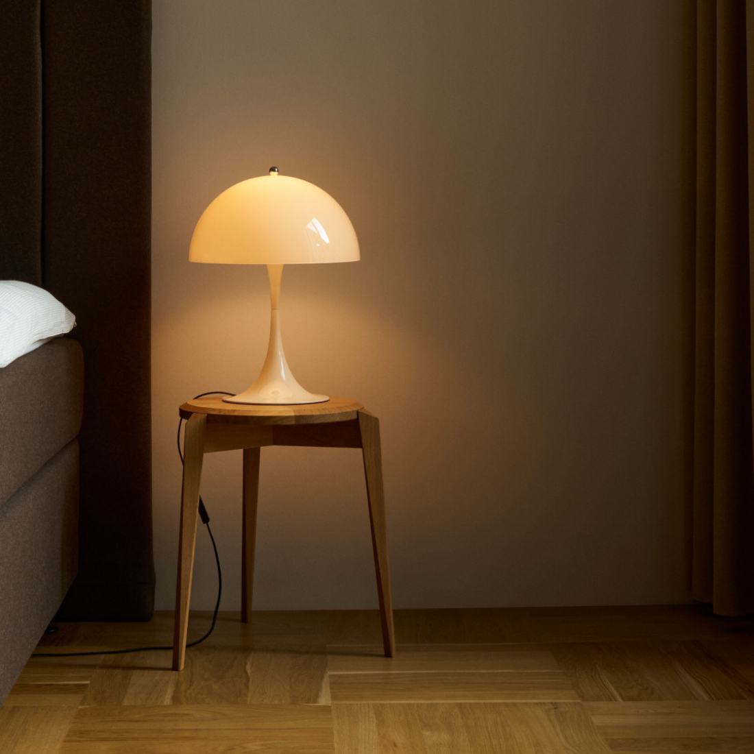 Louis Poulsen パンテラ 320 テーブルランプ【展示品】