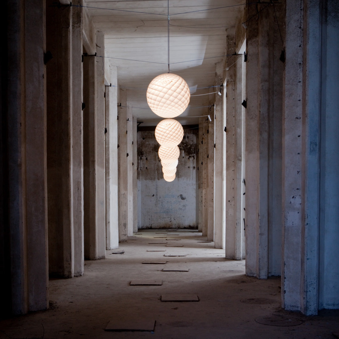 Louis Poulsen Patera（パテラ）ペンダントライト｜現代のシャンデリア【展示品】