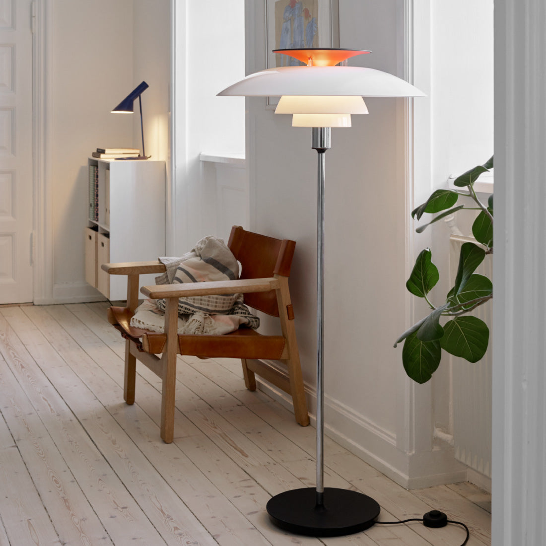 Louis Poulsen PH80 フロアランプ 赤リフレクター【展示品】 – Hokuolight