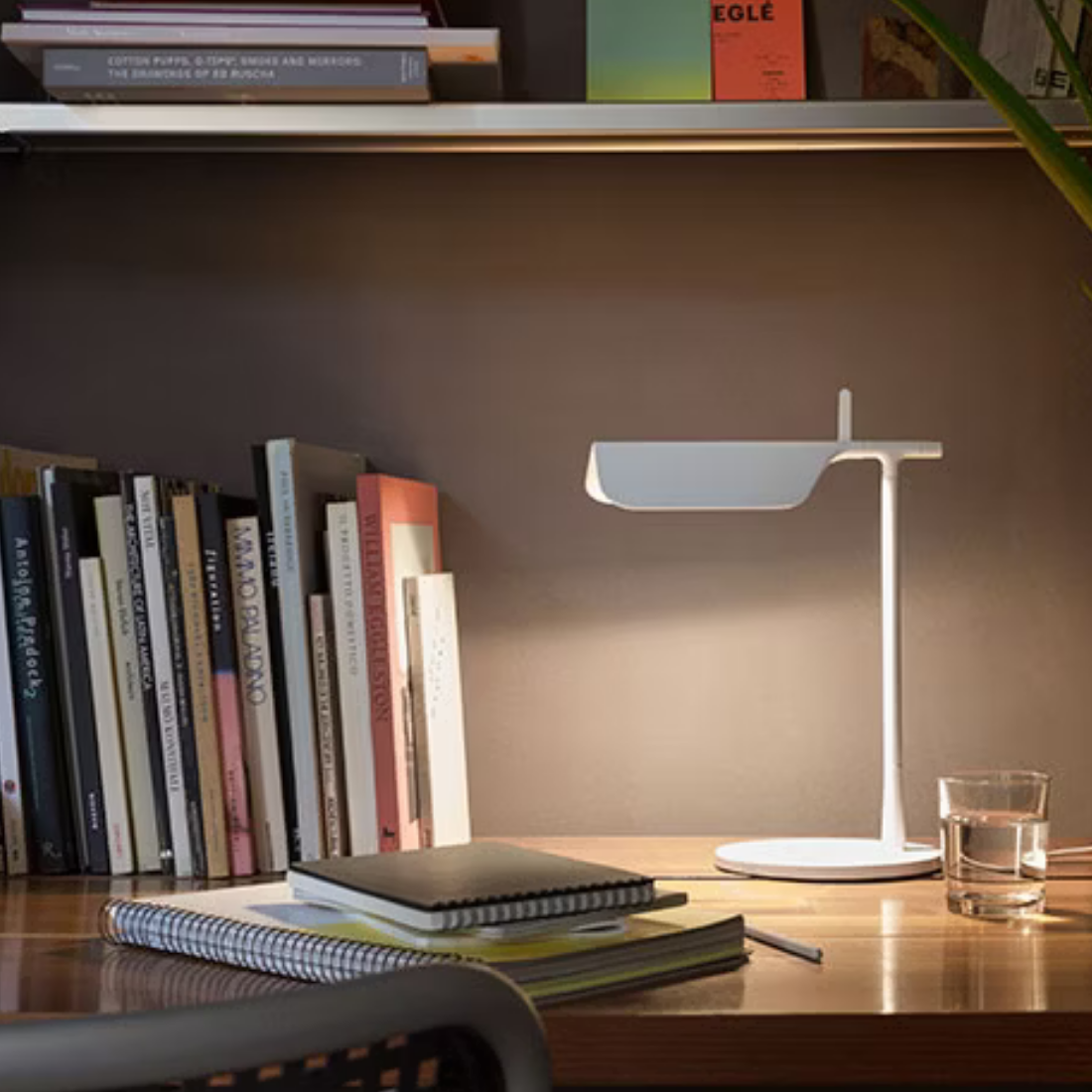 FLOS TAB T（タブT）｜北欧ミニマルデザイン テーブルランプ【展示品】